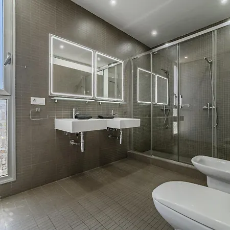 Villa Lux 31 *